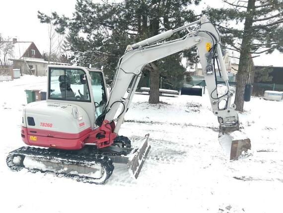Takeuchi TB260 Powertilt, Centrální mazání