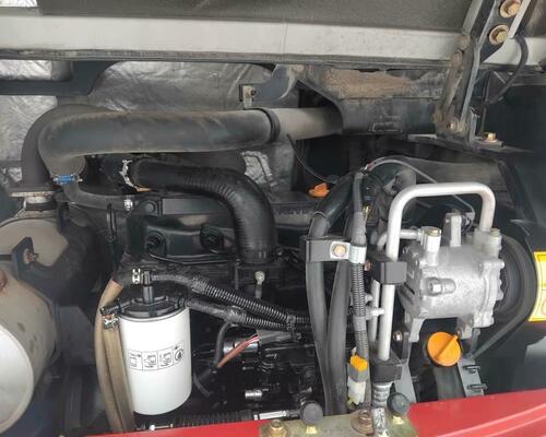 Takeuchi TB260 Powertilt, Centrální mazání