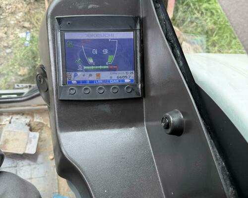  Takeuchi TB290