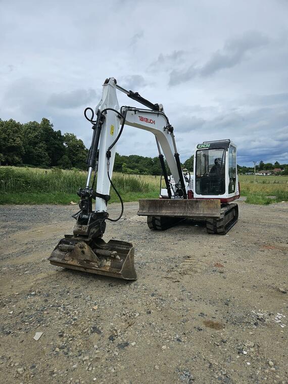 Takeuchi tb 075