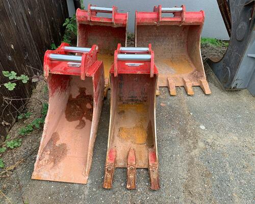 TAKEUCHI TB 370 - RV 2024 260 MTH PLNÁ TOVÁRNÍ ZÁRUKA