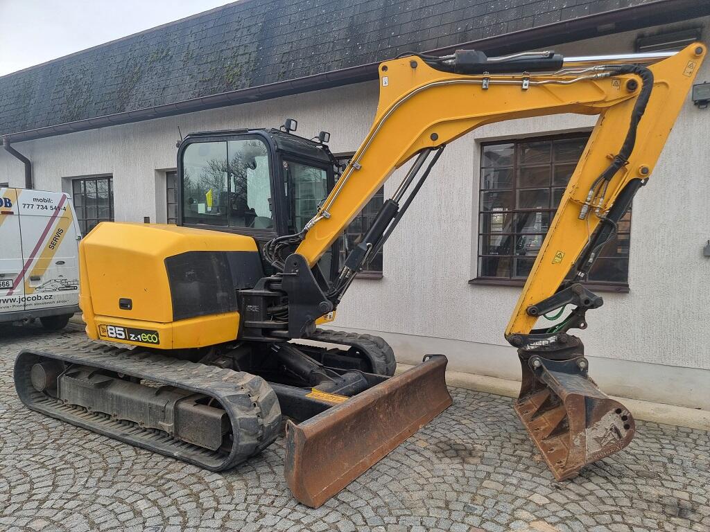 JCB 85Z 2019