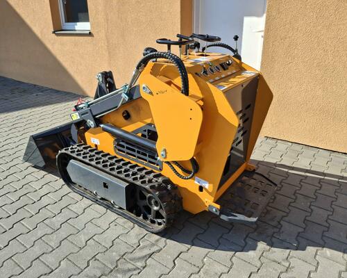 Mini pásový nakladač BCT-400 23 HP, 740 kg