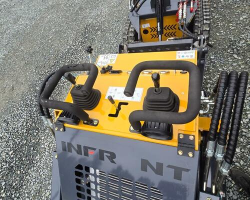 Mini pásový nakladač YF380 25 HP 890 kg, lžíce 4v1