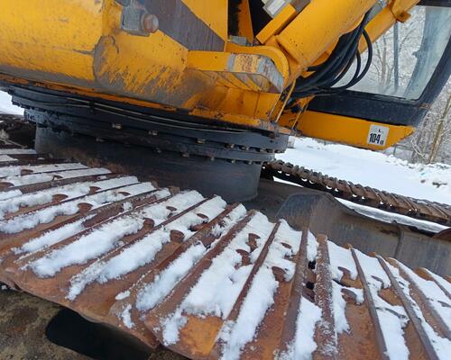 Pásový bagr JCB JS 210 L -