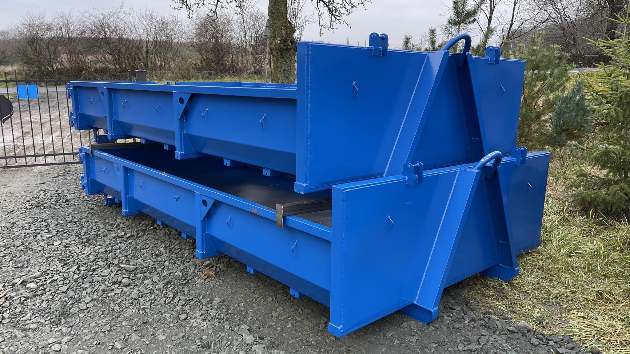 Hákový kontejner na bagr/suť - vana 420x220 cm