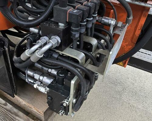 Hydraulická ruka ATLAS 206.4E, r.v. 2024, lehce poškozená