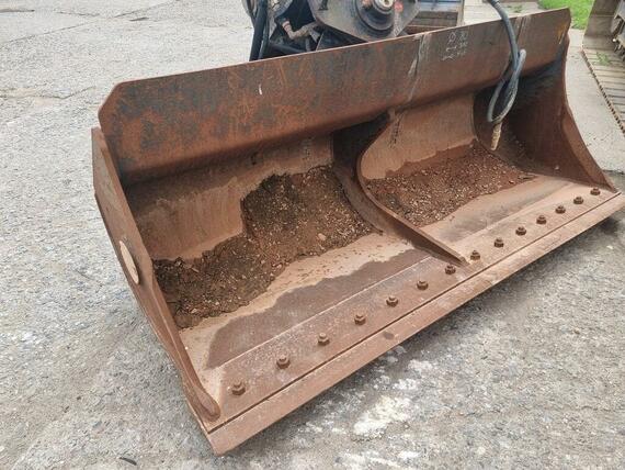 Hydraulická svahovka 2100mm na 18-22t (JCB atd.)