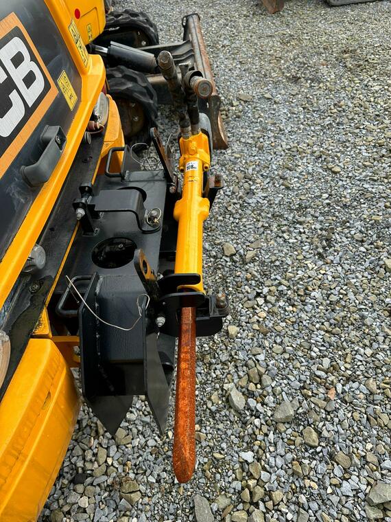 JCB HM25
