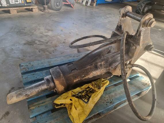 Kladivo JCB HM386 nejvyšší třídy