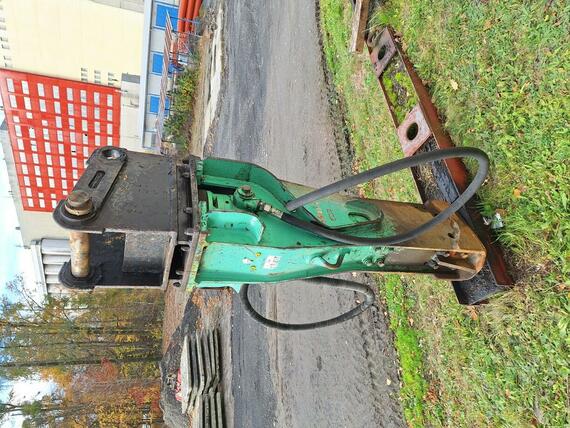 Kladivo Montabert 900