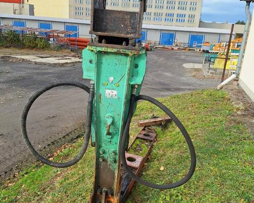 Kladivo Montabert 900