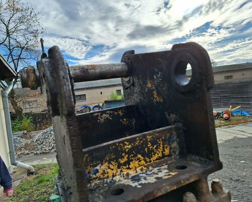 Kladivo Montabert 900