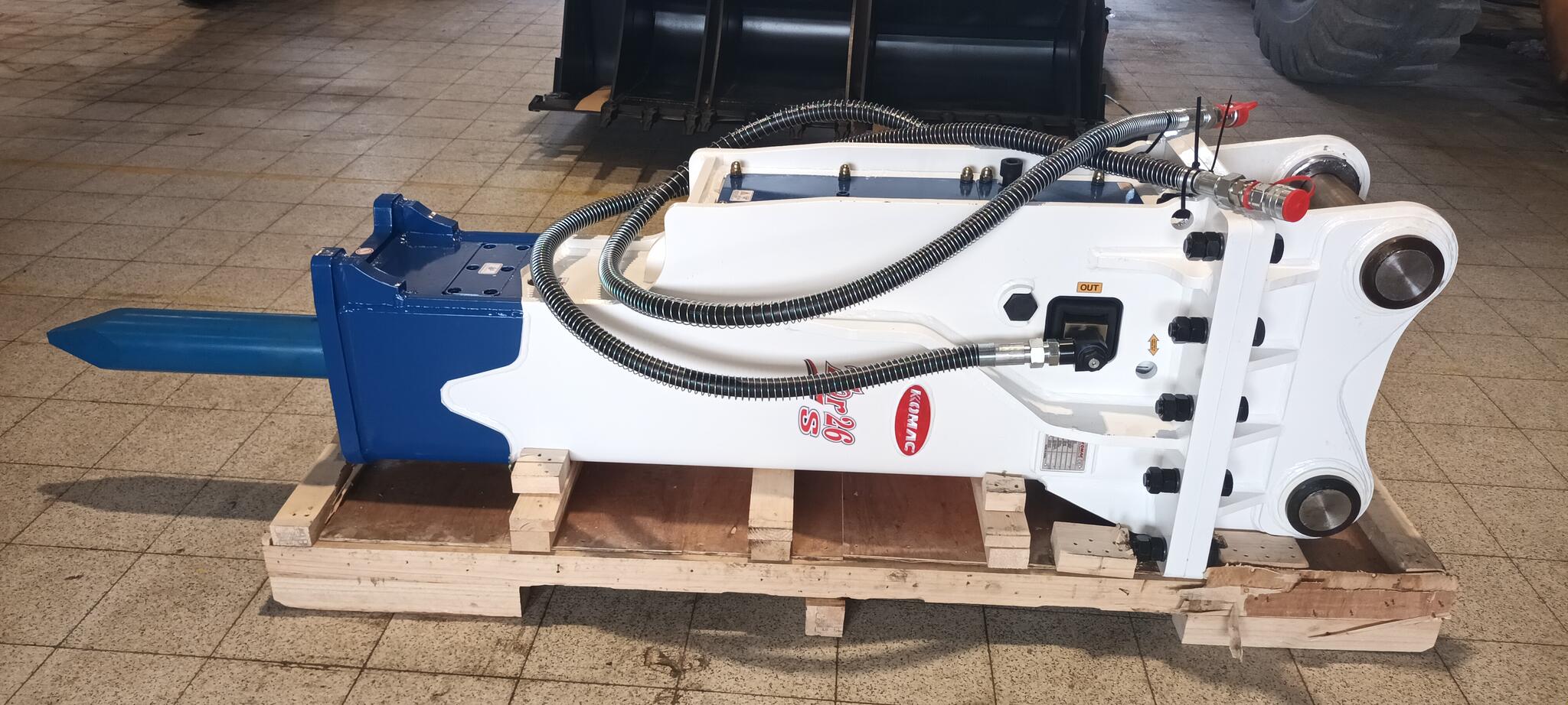 Komac TOR 26S hydraulické kladivo Komac TOR 26S hydraulické kladivo