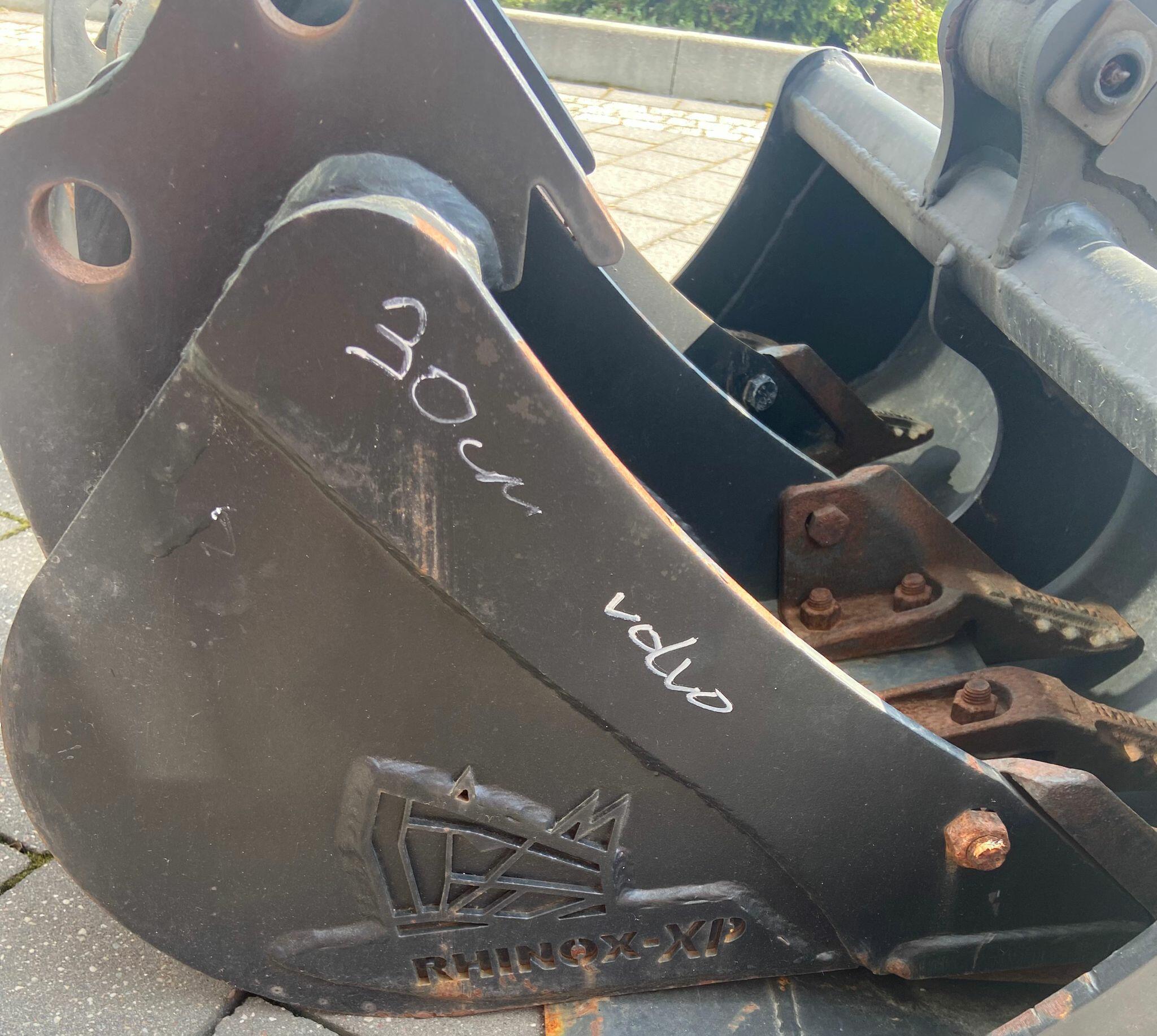 Łyżka 30 cm firmy Rhinox do Volvo EC18e