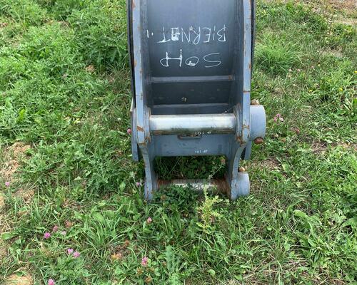 Lžíce 60 cm pro 22tunové stroje - čep 8 cm