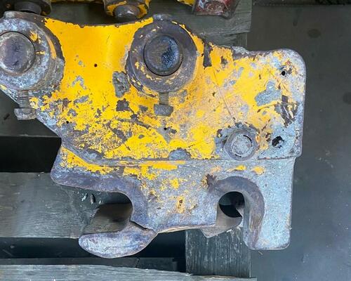 Použitý originální rychlospojka Jcb pro 803