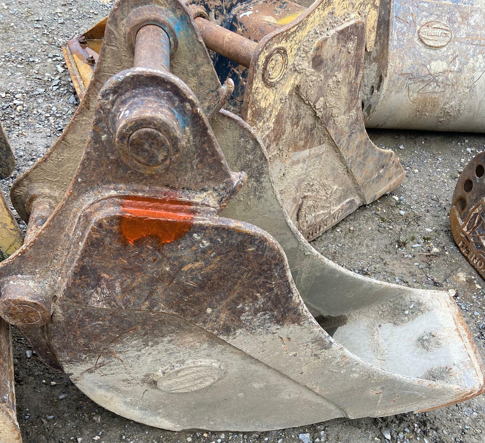 Pro JCB 3 CX - Strickland 30 cm