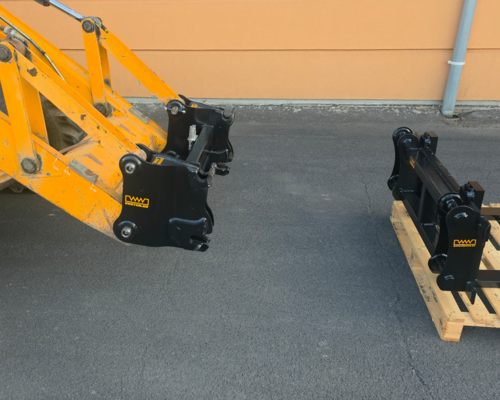 Rýchloupínač JCB 2CX, 3CX, 4CX predný mechanický na pôvodnú lopatu - VERTER