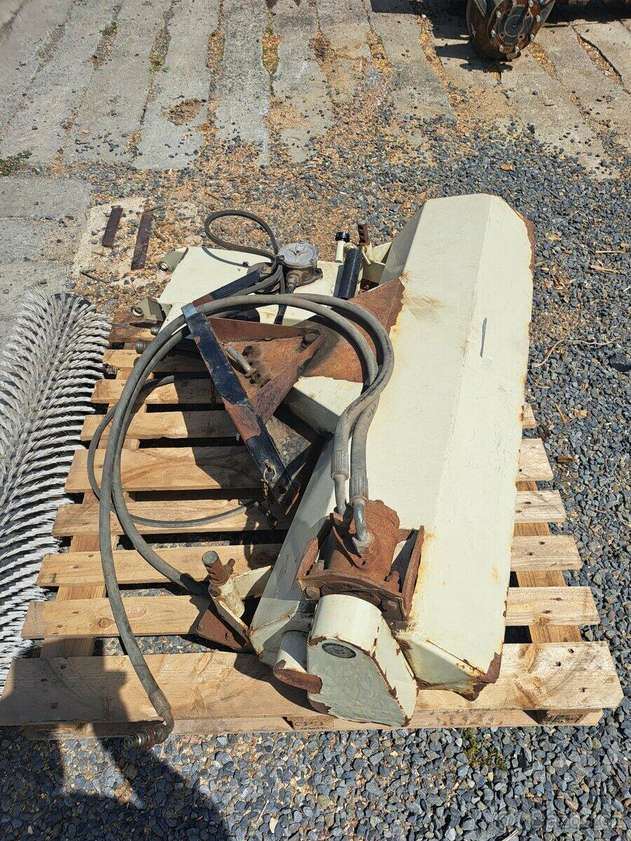 Smeták na malotraktor.