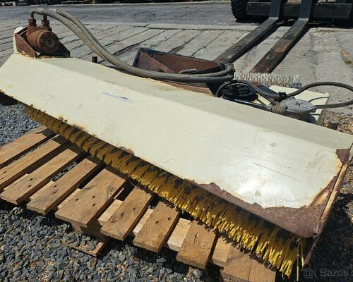 Smeták na malotraktor.