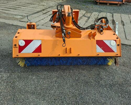 Zametací kartáč do přední hydrauliky 