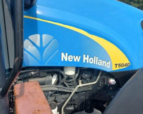 New Holland T5040