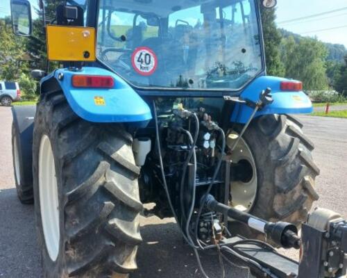 New Holland T5040