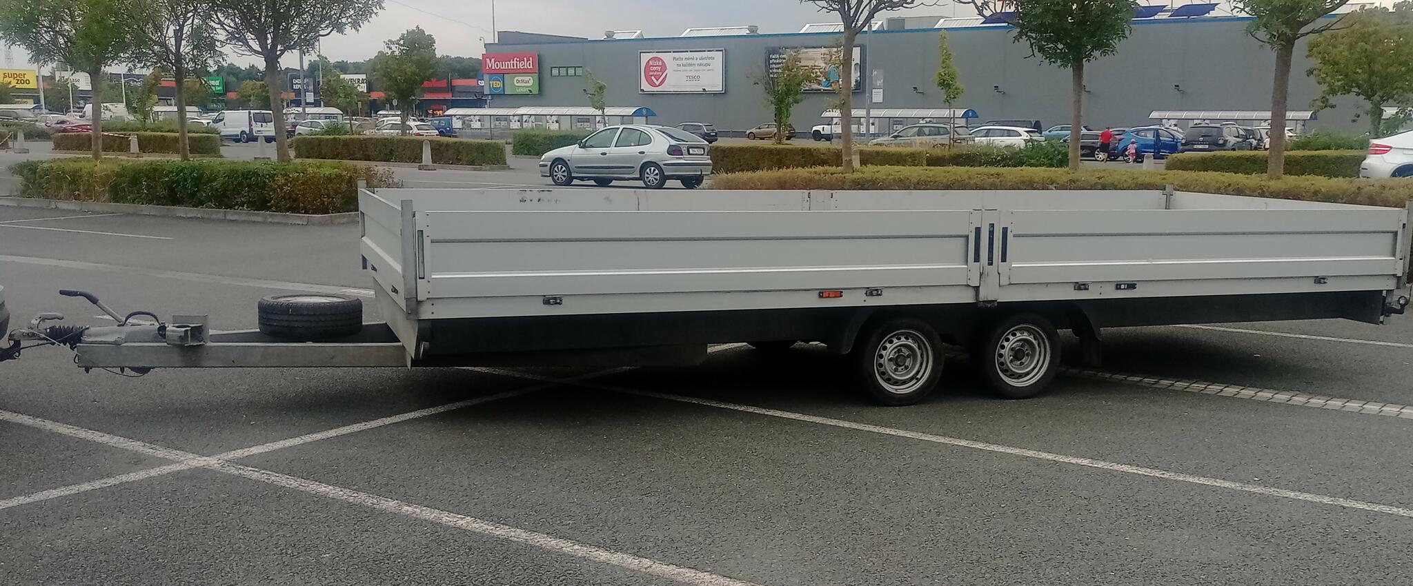 valníkový přívěs 3000kg