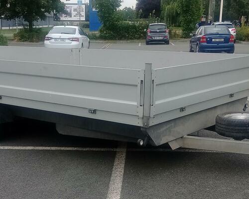 valníkový přívěs 3000kg
