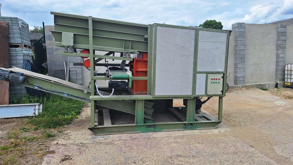 stroj  Drtič na kámen  