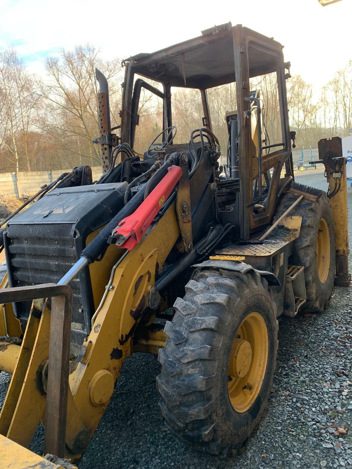 Caterpillar, CAT 432F2