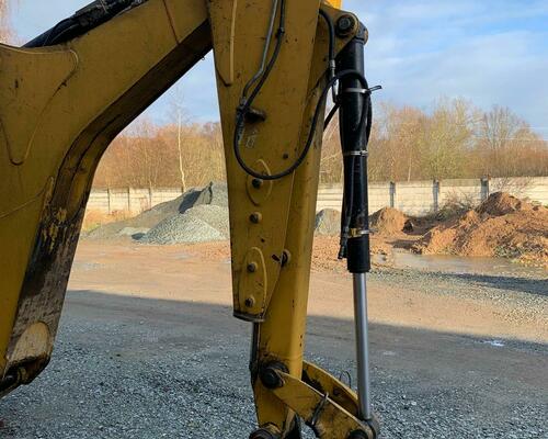 Caterpillar, CAT 432F2