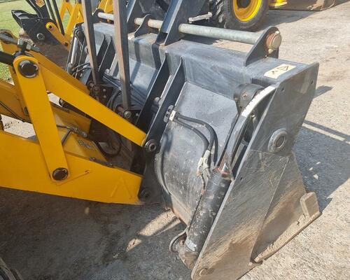 JCB 3CX 2016 - orig.1500mth, 68kw, TOP stav a garance mth