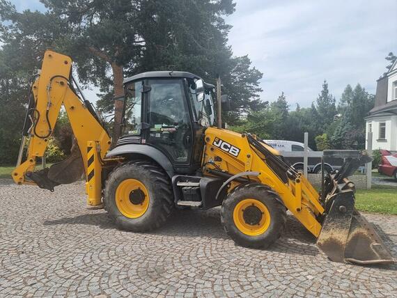 JCB 3CX Contractor - 1750mth TOP stav, plná výbava 