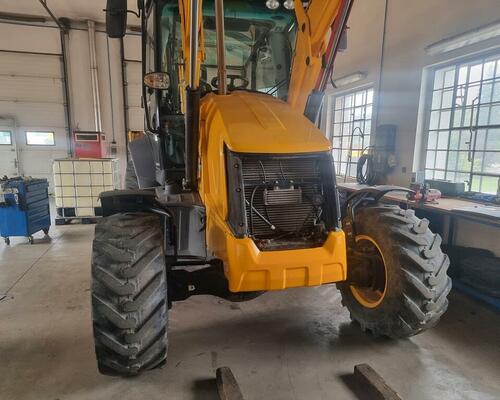 JCB 3CX Contractor - 81kw, joysticky, 20" - TOP stav