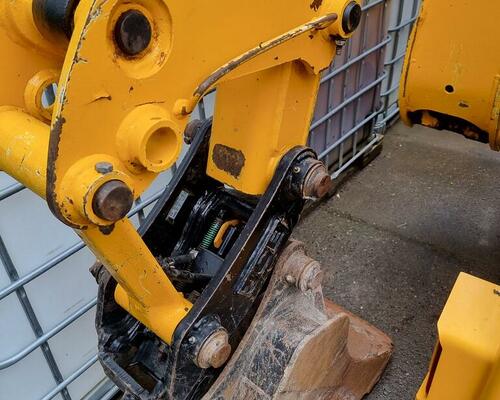 JCB 3CX s joysticky, powerslide - po servisu
