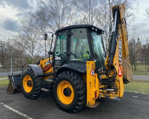 JCB 4CX