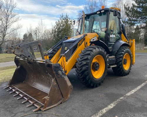 JCB 4CX