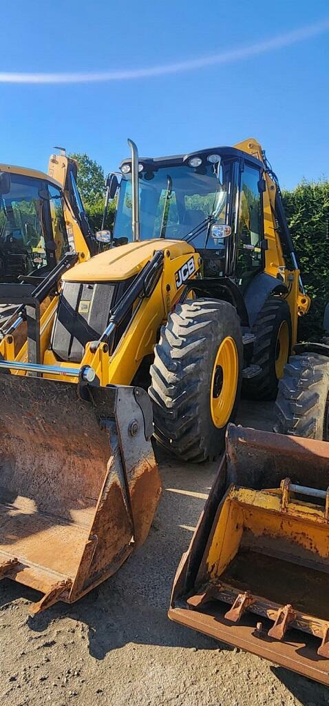 JCB 4CX - joysticky, klima, pouze 1850mth, TOP stav
