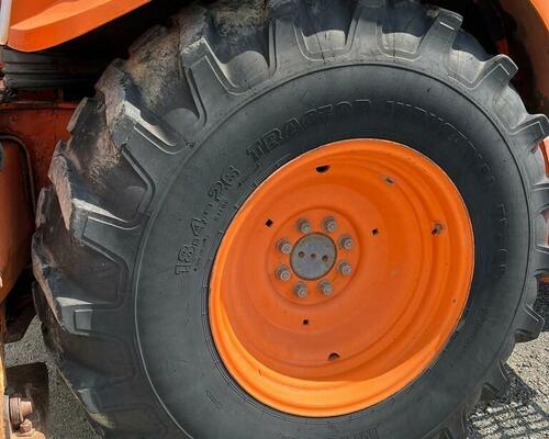 NEW HOLLAND BF 100 (FIAT KOBELCO)