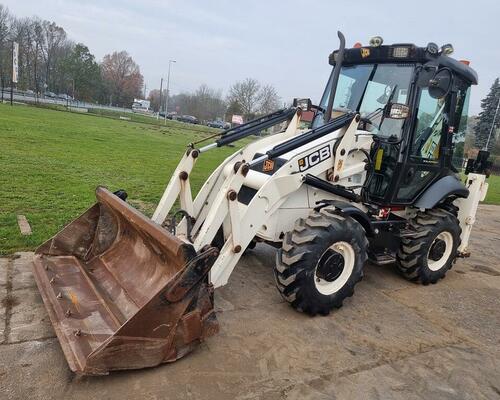 Prodej/pronájem JCB 2CX model 2015