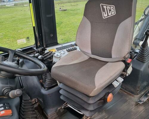 Prodej/pronájem JCB 2CX model 2015