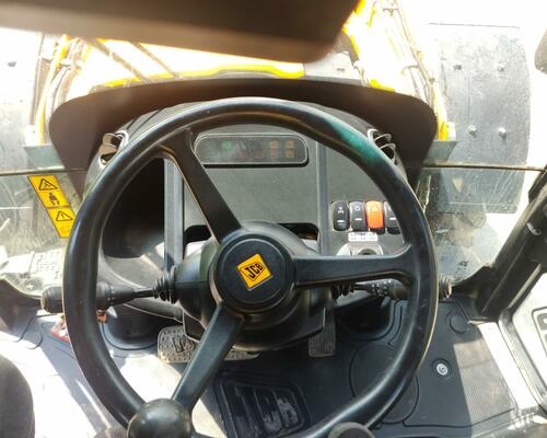 Rýpadlo-nakladač JCB 4CX - ECOO