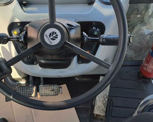 Traktorbagr New Holland B110C, r.v. 2019, 2667mth, powertilt