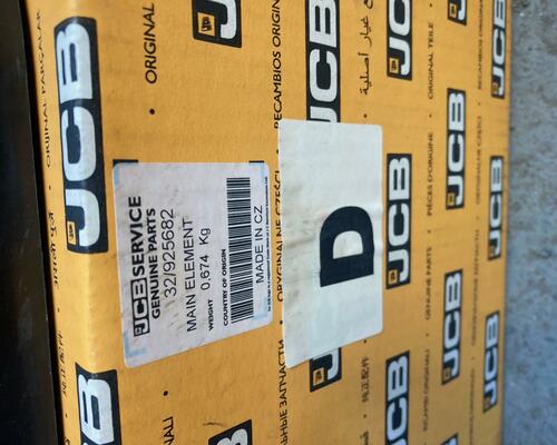 Vzduchový filtr Jcb 3cx-4cx 32/925682