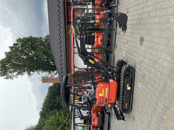 Bagr, minibagr XN-18 s tříválcovým motorem kubota