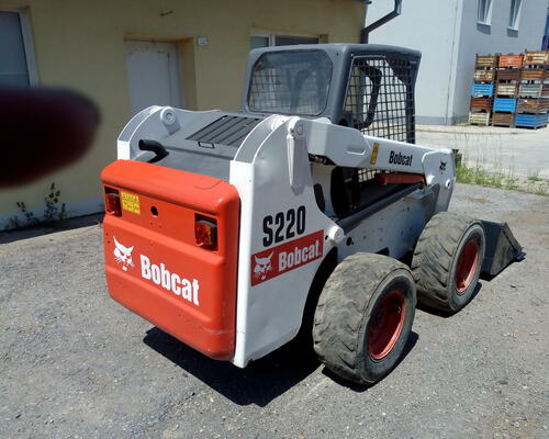 Bobcat S220