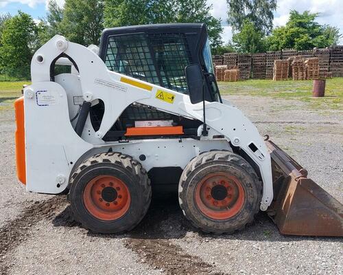 BOBCAT S 205