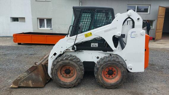 BOBCAT S 205